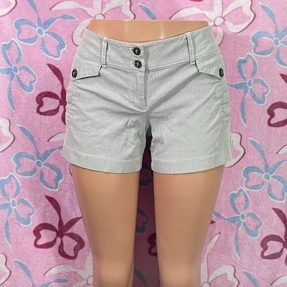 New York & Company Pants - New York Company Size 4 striped minimalist shorts